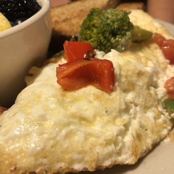 Café Brazil - omlette - Breakfast & Brunch Near Me - Dallas, Texas
