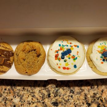 Crumbl - Pflugerville - Butterfinger, Chocolate Chip, and 2 Make a Wish (Sour Patch) - Bakeries Near Me - Pflugerville, Texas Crumbl - Pflugerville - Butterfinger, Chocolate Chip, and 2 Make a Wish (Sour Patch) - Bakeries Near Me - Pflugerville, Texas