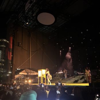 Red Hat Amphitheater - Ella Mai - Music Venues Near Me - Raleigh, North Carolina