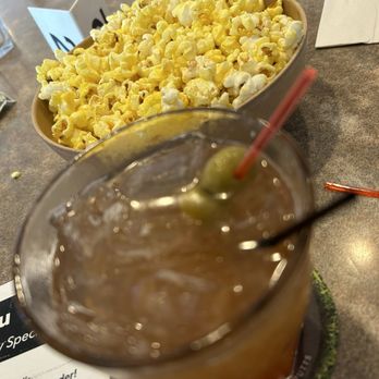 Seven Lakes Golf Course - Old fashioned and popcorn at the bar. - Golf Near Me - Reedsville, Wisconsin