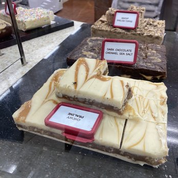 Buc-ee's - Fly on food!? This is ridiculous and no worker has taken the time to throw it out. - Gas Stations Near Me - Katy, Texas