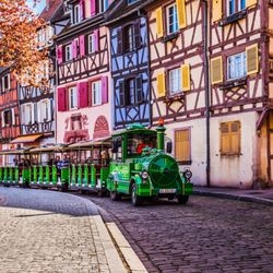 Le Petit Train Colmar - Découvrez Colmar en groupe avec le Petit Train Vert ! 

Profitez d'une visite guidée inoubliable à bord de notre petit train