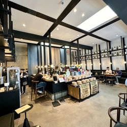 Takagi Coffee - Interior