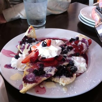 Rialto Cafe - Stuffed French toast - Breakfast & Brunch Near Me - Fullerton, California