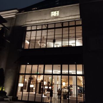 RH Rooftop Restaurant at RH Oak Brook - RH Enterence - Breakfast & Brunch Near Me - Oak Brook, Illinois RH Rooftop Restaurant at RH Oak Brook - RH Enterence - Breakfast & Brunch Near Me - Oak Brook, Illinois