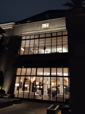 RH Rooftop Restaurant at RH Oak Brook by null