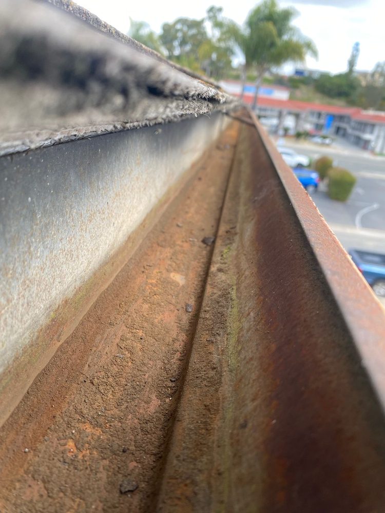 Slide of SD Supreme Roofing Services