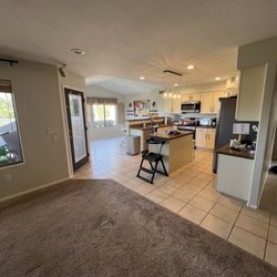 Gainey Flooring Solutions - Before kitchen