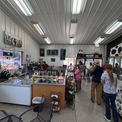 Rocking W Cheese - Ice cream counter