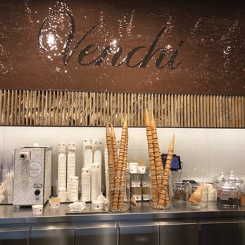 Venchi - Gelato station - Desserts Near Me - Florence, FI
