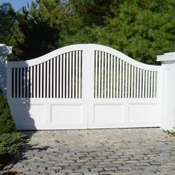 Fence R US - Hamptons entrance gates