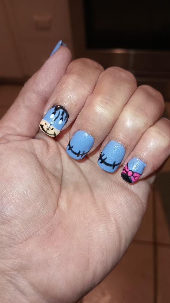 Sunny's Nails Logo