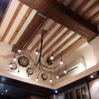 火車頭越南餐室 - The ceiling decor - Vietnamese Near Me - Hong Kong, HK