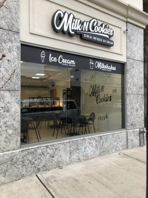 Milk N Cookies by null