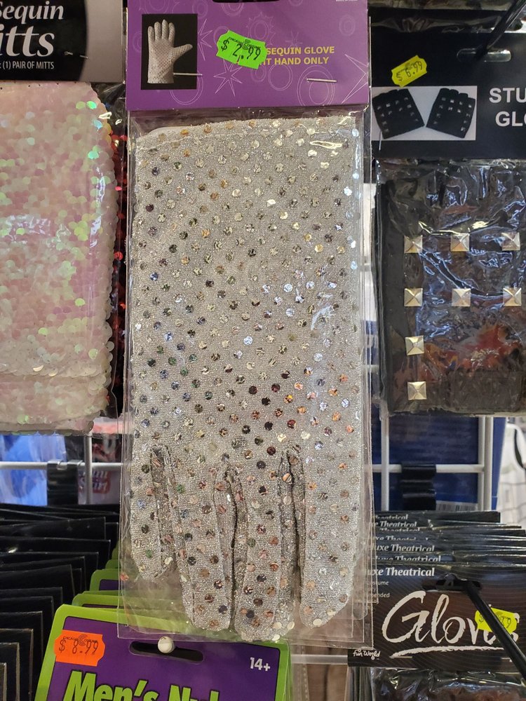 Costumes CHICAGO COSTUME 67 Photos & 100 Reviews 1120 W Fullerton