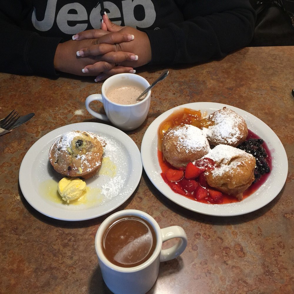Huckleberry's - Breakfast & Brunch Near Me - Fairfield, California