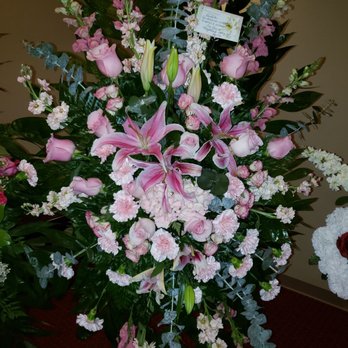 Robert's Flower Shop - Florists Near Me - San Antonio, Texas