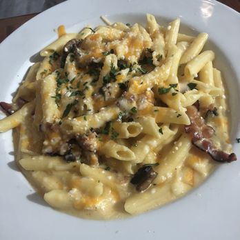 Eat Chow - Truffle Mac n Cheese - Breakfast & Brunch Near Me - Costa Mesa, California