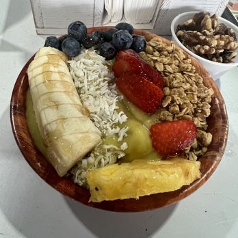 Grati Cafe - Sunrise bowl - Juice Bars & Smoothies Near Me - Key Largo, Florida