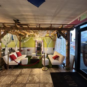 Flavourz - Inside Reserved area - Cocktail Bars Near Me - Tulsa, Oklahoma
