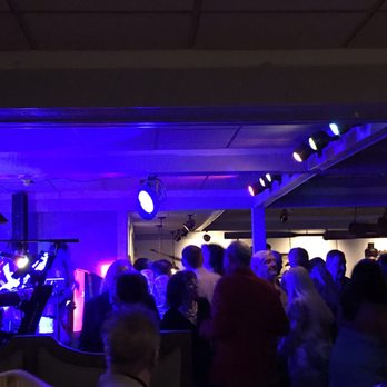 Dover Straits - Dance floor packed.  Music at good level - good band - Seafood Near Me - Mundelein, Illinois
