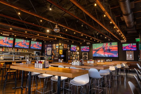 33 Taps Silver Lake by null