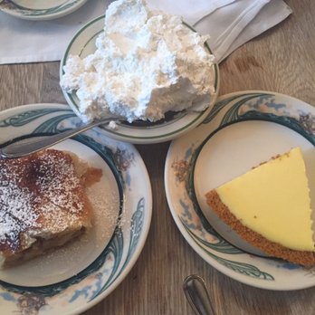 Peter Luger - Apple strudel and key lime pie - Steakhouses Near Me - Brooklyn, New York Peter Luger - Apple strudel and key lime pie - Steakhouses Near Me - Brooklyn, New York