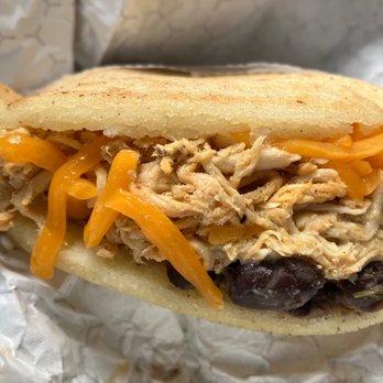 Anytime Arepa - Chicken arepa - Venezuelan Near Me - Milwaukee, Wisconsin Anytime Arepa - Chicken arepa - Venezuelan Near Me - Milwaukee, Wisconsin