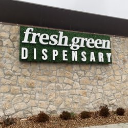 Fresh Green Dispensary - Kansas City - fresh.green street side sign.
