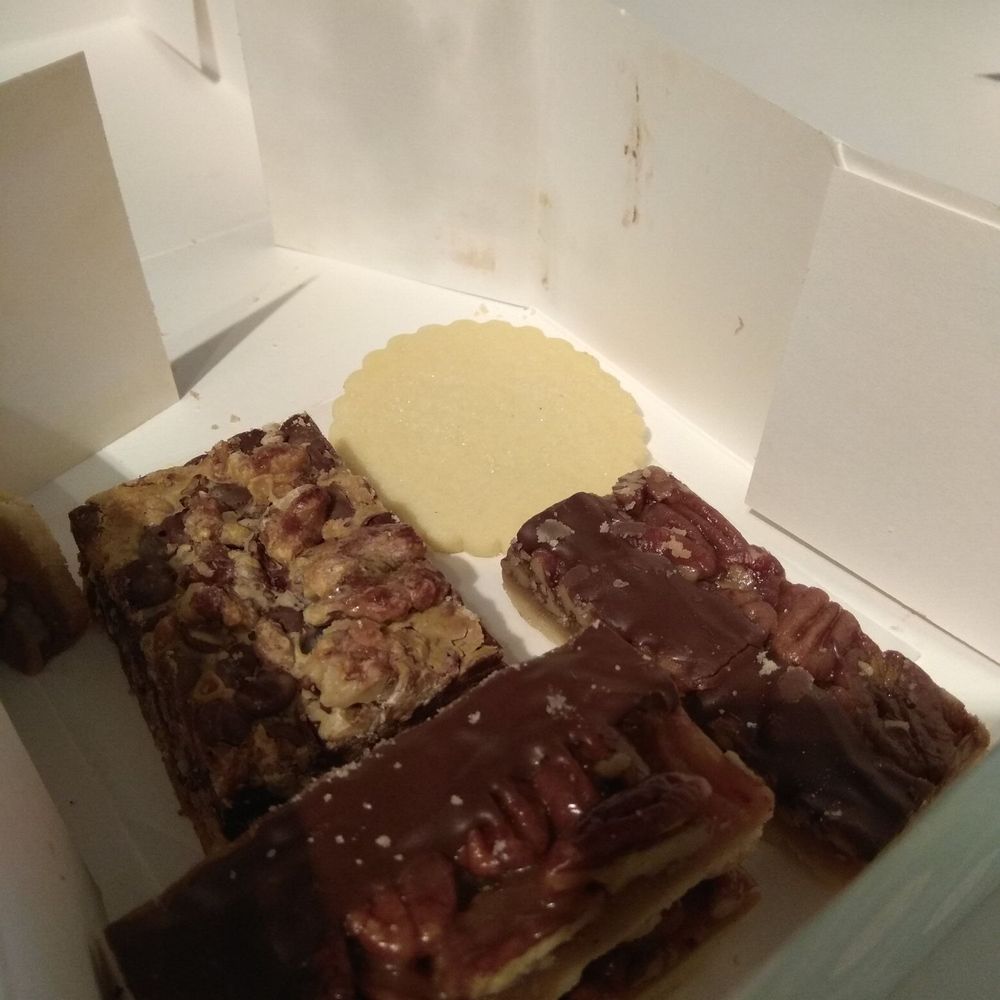 Bobbette & Belle - Hello Dollies, pecan squares and shortbread - Caterers Near Me - Toronto, Ontario Bobbette & Belle - Hello Dollies, pecan squares and shortbread - Caterers Near Me - Toronto, Ontario