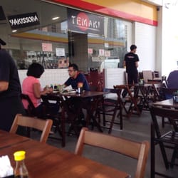 k2 Temakeria - O restaurante fica dentro do posto!