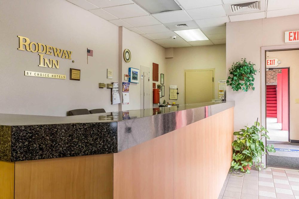 RODEWAY INN Updated September 2024 16 Photos 998 W Landis Ave, Vineland, New Jersey