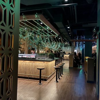 Shore Leave - Inside! - Cocktail Bars Near Me - Boston, Massachusetts