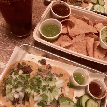 Taco Chelo - tacos de asada y carnitas, agua de jamaica, chips y salsa - Tacos Near Me - Phoenix, Arizona Taco Chelo - tacos de asada y carnitas, agua de jamaica, chips y salsa - Tacos Near Me - Phoenix, Arizona