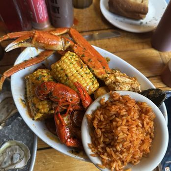 Hyman's Seafood - Seafood broil - Seafood Near Me - Charleston, South Carolina