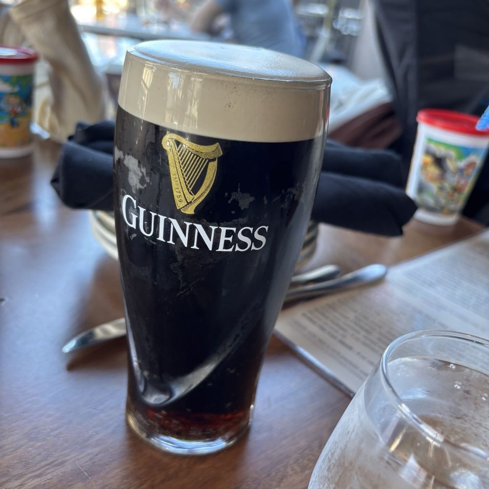 Gibson's Irish Pub - Guinness - Irish Pub Near Me - Walnut Creek, California Gibson's Irish Pub - Guinness - Irish Pub Near Me - Walnut Creek, California