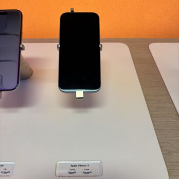 AT&T Store - Mobile Phones Near Me - Pembroke Pines, Florida AT&T Store - Mobile Phones Near Me - Pembroke Pines, Florida