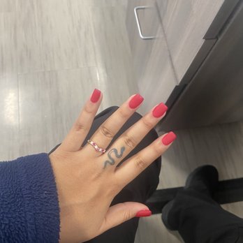 Diamond Nails Lounge - Short Red Matte Nails - Nail Salons Near Me - Houston, Texas