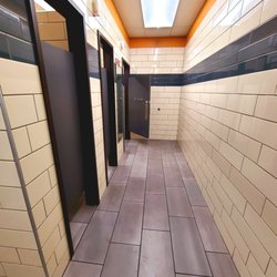 Love's Travel Stop - Women's Restroom