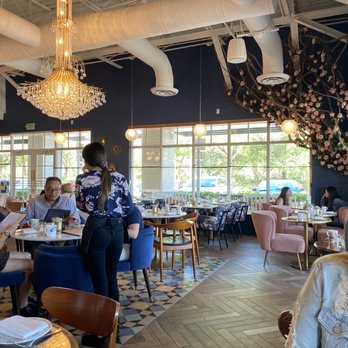 Little Hen - Inside dining - Breakfast & Brunch Near Me - Weston, Florida Little Hen - Inside dining - Breakfast & Brunch Near Me - Weston, Florida