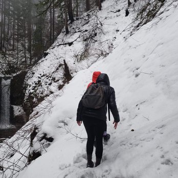 Multnomah Falls - Trail was completely covered in snow - Hiking Near Me - Bridal Veil, Oregon Multnomah Falls - Trail was completely covered in snow - Hiking Near Me - Bridal Veil, Oregon