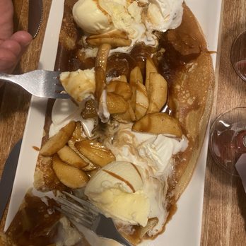 Le Billig - Carmel Apple crepe - Creperies Near Me - Quebec City, Quebec