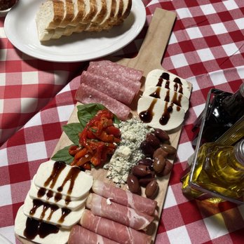 Grimaldi's Pizzeria - Pizza Near Me - San Antonio, Texas Grimaldi's Pizzeria - Pizza Near Me - San Antonio, Texas