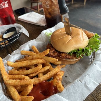 Savage's Ale House - Tenderloin sandwich - New American Near Me - Muncie, Indiana