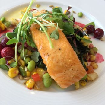 360 Restaurant - Canadian (New) Near Me - Toronto, Ontario