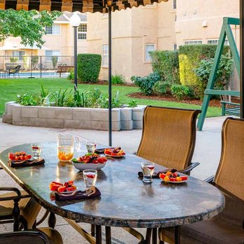 Atria Fresno - Assisted Living Facilities Near Me - Fresno, California Atria Fresno - Assisted Living Facilities Near Me - Fresno, California