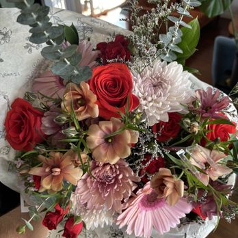 Gaia Flowers - Valentine's Day flowers - Florists Near Me - Las Vegas, Nevada Gaia Flowers - Valentine's Day flowers - Florists Near Me - Las Vegas, Nevada