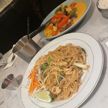 Kin'd - N1. Pad Thai 10. Duck Pineapple Curry - Thai Near Me - Fresh Meadows, New York