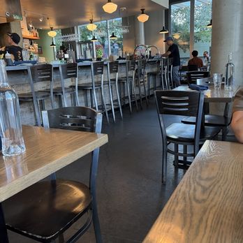 Taylor Shellfish Oyster Bar - Inside - Seafood Near Me - Seattle, Washington Taylor Shellfish Oyster Bar - Inside - Seafood Near Me - Seattle, Washington