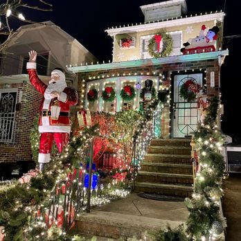 Dyker Heights Christmas Lights - Bus Tours Near Me Dyker Heights Christmas Lights - Bus Tours Near Me